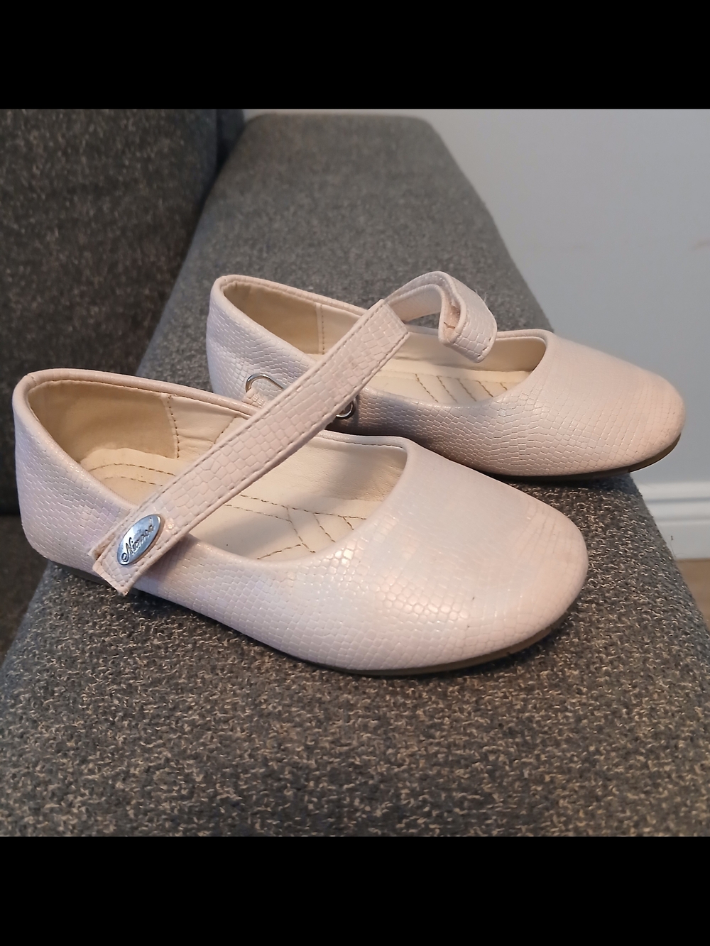 🔥🔥Girls' Pink Mary Jane Shoes with Pink Flower Soles